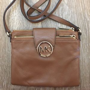 Michael Kors Crossbody with card holders
